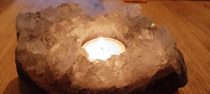 Geode waxinelicht houder Amethist Kristal, Huis en Inrichting, Woonaccessoires | Kandelaars en Kaarsen, Gebruikt, Minder dan 25 cm