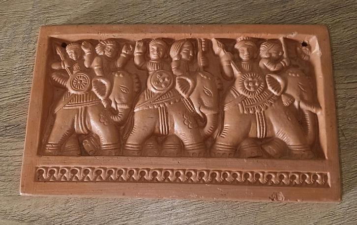 Aardewerk Wandtablet Olifanten Processie, Antiek en Kunst, Antiek | Keramiek en Aardewerk, Ophalen of Verzenden