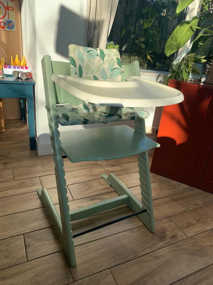 Stokke Tripp Trapp en babyset, tafelblad, kussenset, Kinderen en Baby's, Kinderstoelen, Gebruikt, Meegroeistoel, Ophalen