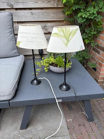 2 staande lampjes hoogte 45 cm beschikbaar voor biedingen
