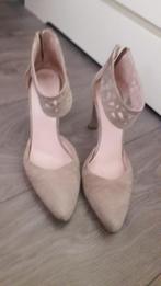 Beige, taupe, zand pumps met enkelbandje, van Lilian, mt 38., Kleding | Dames, Schoenen, Pumps, Lilian, Beige, Ophalen of Verzenden