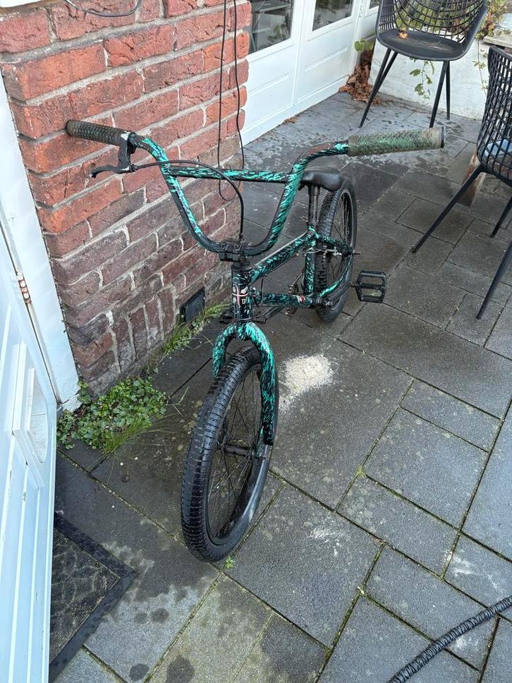 GT slammer BMX met unieke paint job, Fietsen en Brommers, Fietsen | Crossfietsen en BMX, Gebruikt, 20 tot 24 inch, Stuur 360° draaibaar