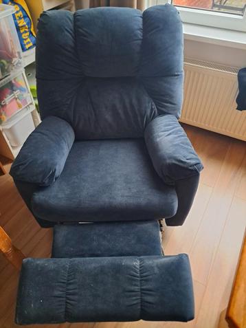 Comfortabele Relaxfauteuil gratis beschikbaar voor biedingen