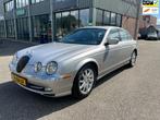 Jaguar S-type 4.0 V8, Auto's, Jaguar, Te koop, Zilver of Grijs, Benzine, Gebruikt