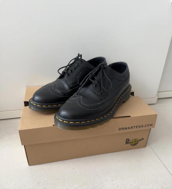 Dr. Martens smooth leather brogue shoes - maat 40, Kleding | Dames, Schoenen, Nieuw, Zwart, Ophalen of Verzenden