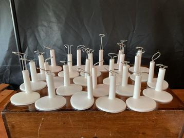 24x Poppenhuis Popjes Standaardjes - Verstelbaar beschikbaar voor biedingen