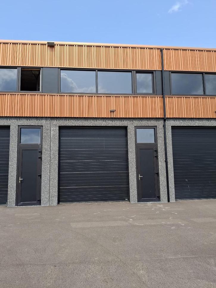 Bedrijfsunit met verdiepingsvloer - te huur - Zierikzee, Diensten en Vakmensen, Verhuizers en Opslag