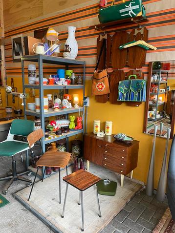 Za 9 aug open 14:00-17:00 uur, vintage shoppen bij Vire beschikbaar voor biedingen