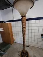 Luxe staande lamp, koper,brons met mooie matglazen kap.., Huis en Inrichting, Lampen | Vloerlampen, Ophalen, Zo goed als nieuw