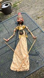 Oude Indonesische Wayang Pop, Ophalen