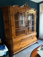 Prachtige notenhouten antieke kast, Ophalen