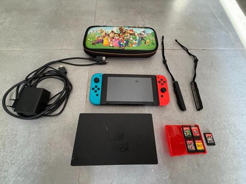Nintendo Switch V2 – Compleet met 5 topgames & accessoires, Spelcomputers en Games, Spelcomputers | Nintendo Switch, Zo goed als nieuw