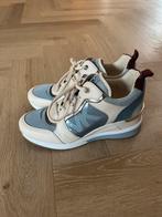 Michael Kors sneakers mt 39, Kleding | Dames, Schoenen, Ophalen of Verzenden, Zo goed als nieuw, Beige, Sneakers of Gympen