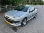 Peugeot 206 1.6 16V CC 2002 Grijs, Elektrische ramen, Origineel Nederlands, Te koop, Zilver of Grijs