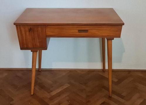 Vintage, design bureau. Jaren 50 / 60, Huis en Inrichting, Tafels | Sidetables, Ophalen