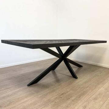 Visgraat eettafel 