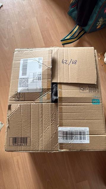 Doos vol diverse baby kleding maat 62/68 meidenklesding beschikbaar voor biedingen