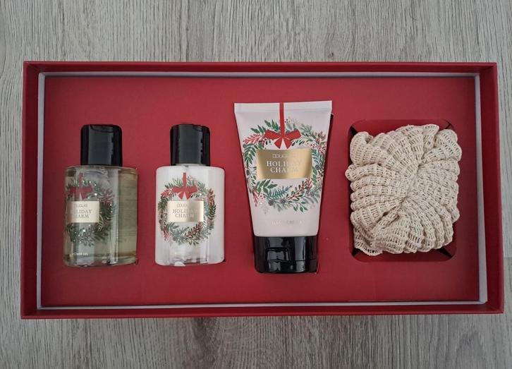 Douglas limited editon cadeauset geschenkset doos, Sieraden, Tassen en Uiterlijk, Uiterlijk | Lichaamsverzorging, Nieuw, Bad & Douche