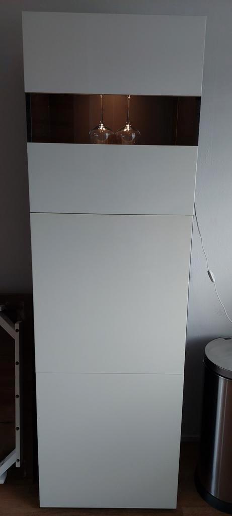 Witte Kast met Glazen Vitrine, Huis en Inrichting, Kasten | Vitrinekasten, Ophalen of Verzenden