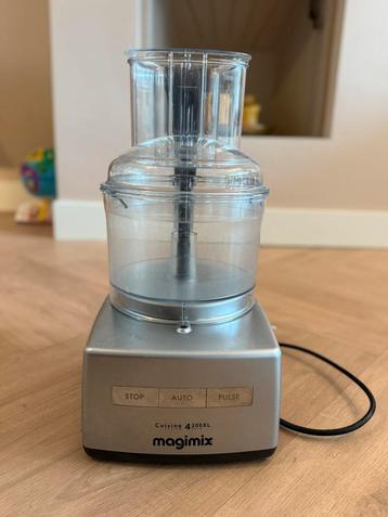 Magimix Cuisine 4200XL met accessoires beschikbaar voor biedingen