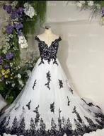 Wit zwarte trouwjurk, Ophalen, Zo goed als nieuw, Wit, Trouwjurk