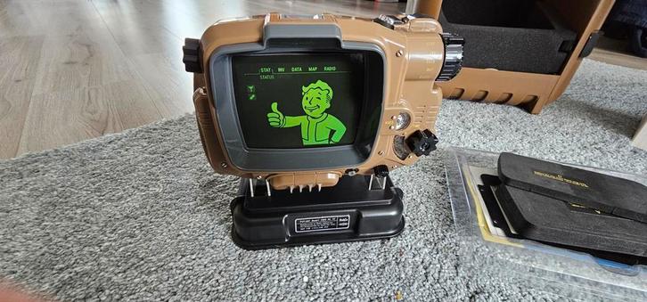 Fallout 4 - Pip-Boy Edition, Spelcomputers en Games, Games | Pc, Zo goed als nieuw, Role Playing Game (Rpg), 1 speler, Vanaf 18 jaar