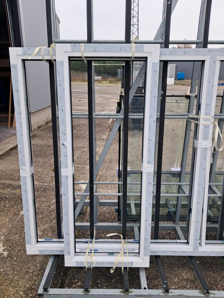 Kunststof kozijnen/  erker kozijn, Doe-het-zelf en Verbouw, Kozijnen en Schuifpuien, Nieuw, Raamkozijn, Kunststof, Ophalen of Verzenden
