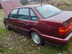 Volkswagen Passat 2.0 GL SDN 85KW 1995 Rood, Auto's, Volkswagen, Voorwielaandrijving, 1984 cc, Handgeschakeld, Grijs