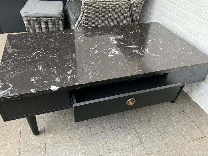 Gratis! Salontafel met marmer-look blad., Huis en Inrichting, Tafels | Salontafels, Gebruikt, Minder dan 50 cm, 50 tot 100 cm