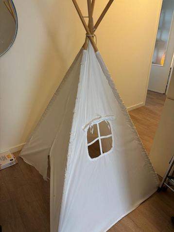 Tipi Tent Kinderen - Zo Goed Als Nieuw! beschikbaar voor biedingen