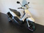 Piaggio BEVERLY 350 POLICE! ZEER FRAAI! LEO (bj 2016), Bedrijf, Scooter