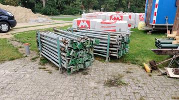 BOUWSTEMPELS 200t/m350cm beschikbaar voor biedingen