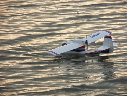 Robbe Seabee watervliegtuig, Hobby en Vrije tijd, Modelbouw | Radiografisch | Vliegtuigen, Gebruikt, Elektro, RTF (Ready to Fly)