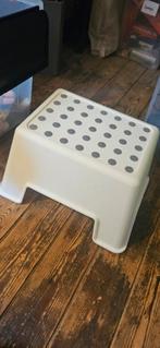 IKEA Bolmen Kruk - Handig en Stevig!, Huis en Inrichting, Krukjes, Ophalen of Verzenden, Gebruikt