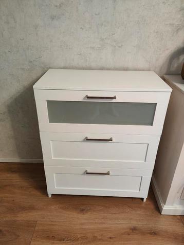 Witte lade kast met melkglas 78x41x95 (bxdxh)