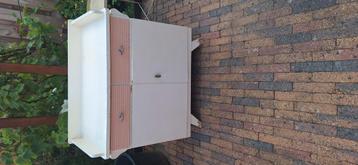 Commode -opknapkastje  beschikbaar voor biedingen