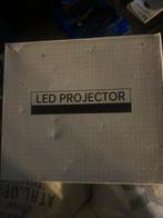 Nieuwe LED Projector, Ophalen of Verzenden, Nieuw, LED, HD (720)