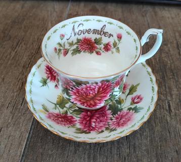 Royal Albert kop en schotel November beschikbaar voor biedingen