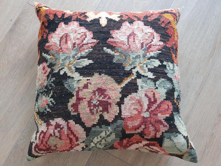 Rozenkelim Kelim kussen 60x60 cm Wol + (dons) vulling Izgs, Huis en Inrichting, Woonaccessoires | Kussens, Zo goed als nieuw, Roze