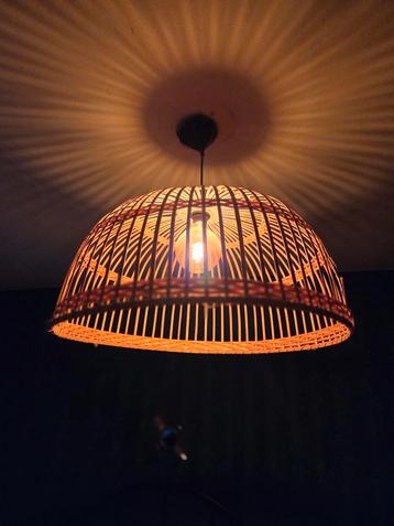 Twee Bamboe Lampen  beschikbaar voor biedingen