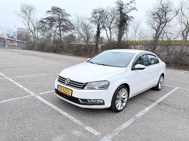 Volkswagen Passat 1.4 TSI 90KW DSG 2013 Wit, Auto's, Volkswagen, Particulier, Passat, ABS, Airconditioning, Alarm, Bluetooth, Boordcomputer