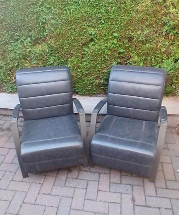2 Fauteuils  beschikbaar voor biedingen