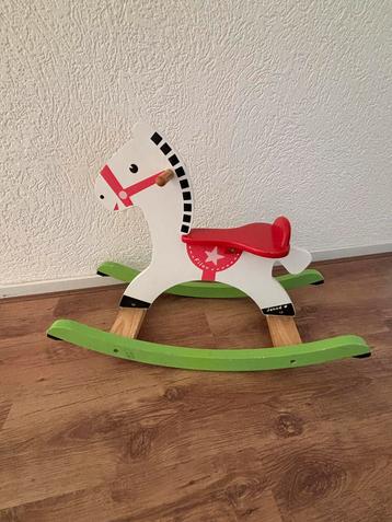 Houten Hobbelpaard beschikbaar voor biedingen