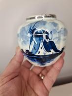 Vintage 60's gemerkt Delfts blauw porselein vaasje, Ophalen of Verzenden