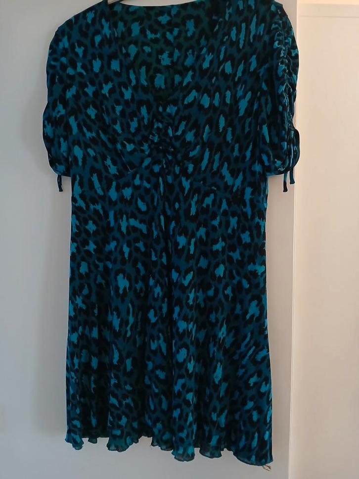 Jurk Diana Furstenberg maat M 42.€ 17,00 inclusief verzendko, Kleding | Dames, Jurken, Gedragen, Maat 38/40 (M), Blauw, Boven de knie