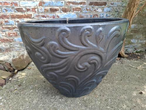 Grote zwarte ovalen bloempot/plantenpot., Tuin en Terras, Bloempotten, Gebruikt, Steen, Balkon, Tuin, Minder dan 40 cm, Minder dan 25 cm