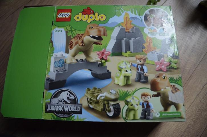 Lego Duplo 10939 | Jurassic World – T. rex & Triceratops, Kinderen en Baby's, Speelgoed | Duplo en Lego, Zo goed als nieuw, Duplo