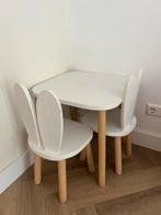 Petit Amelie set tafel en stoeltjes, Kinderen en Baby's, Kinderkamer | Tafels en Stoelen, Ophalen of Verzenden, Zo goed als nieuw