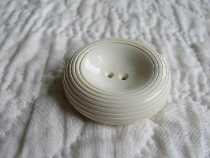 Mooie artdeco galaliet knoop, Verzamelen, Speldjes, Pins en Buttons, Zo goed als nieuw, Button, Overige onderwerpen, Ophalen of Verzenden
