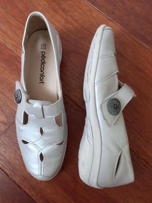 Zachtleren sandalen 39 met uitneembare zool, Kleding | Dames, Schoenen, Zo goed als nieuw, Sandalen of Muiltjes, Wit, Ophalen of Verzenden